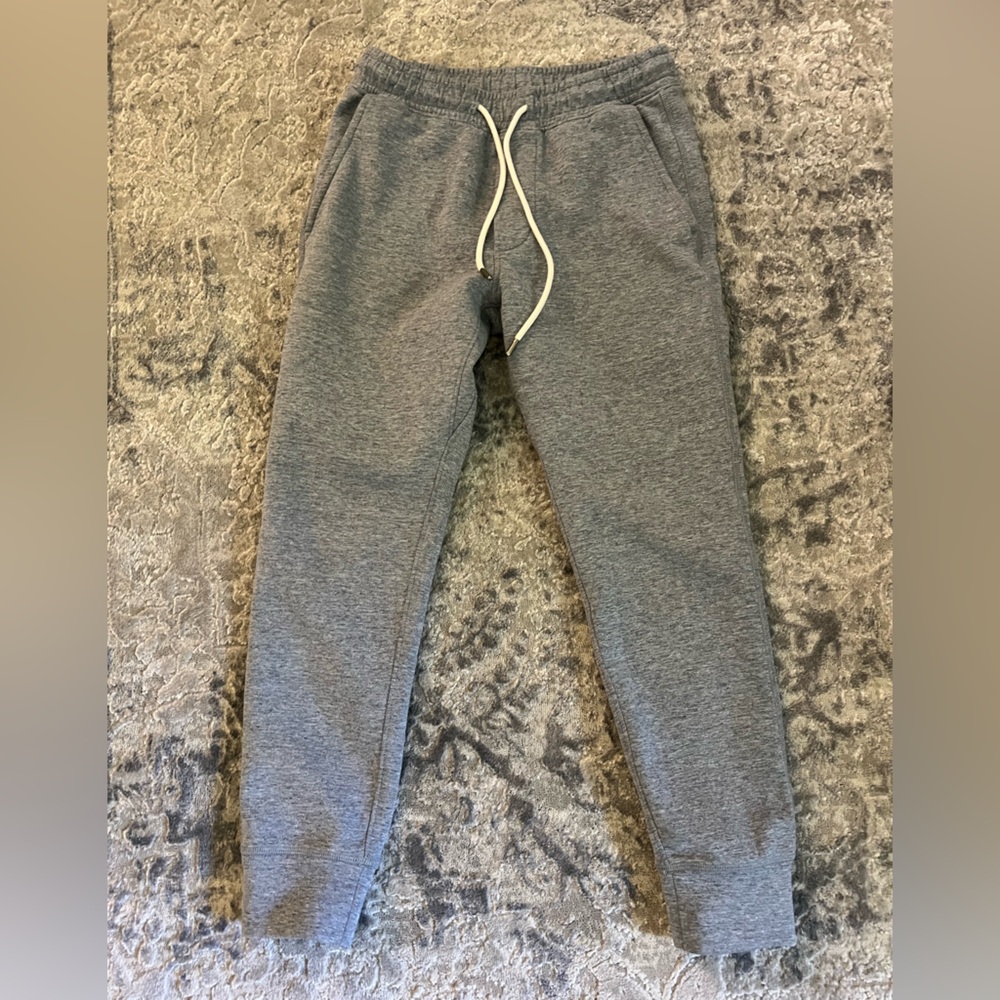 American Eagle Gray Sweatpants Comfortable Joggers